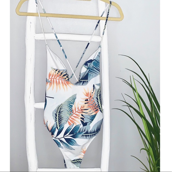 Tobi Other - NWOT Tobi Lace-Back One Piece 🌿